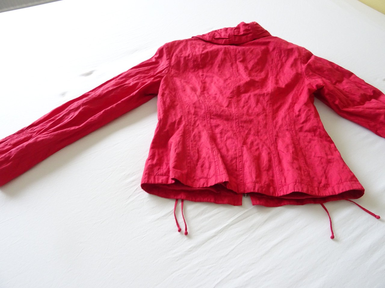 Rood Damesjasje   Merk Gerry Weber Maat 38    voor    € 14,50
