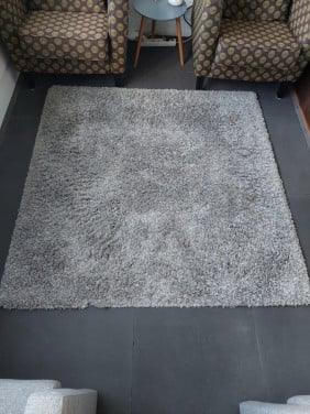 Te koop zgan hoogpolig vloerkleed