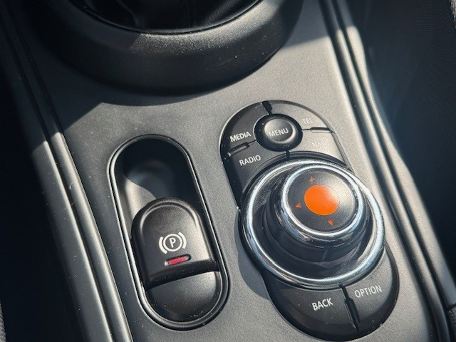 Mini Countryman mini 1.5 cooper 1.5 cooper i 136 pk l navigatie i parkeerse