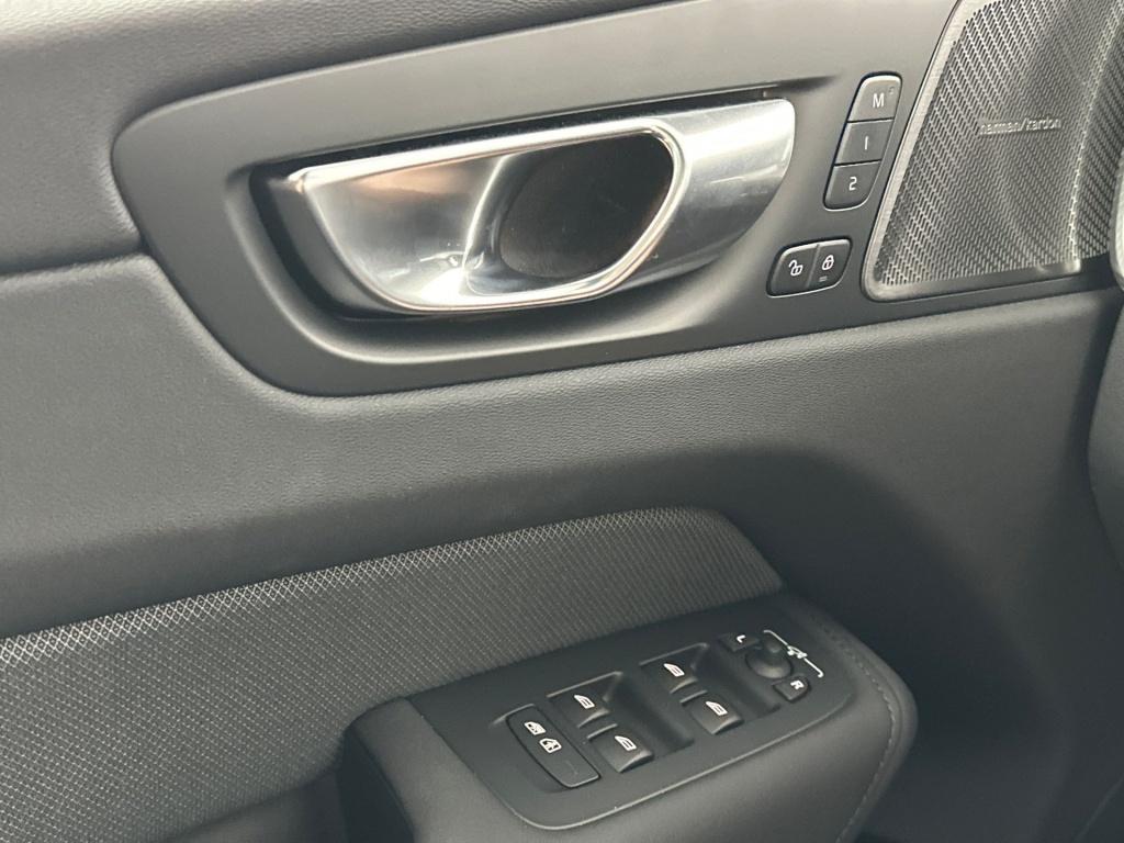 Volvo XC60 t6 398pk recharge ultra black edition| pano| 360camera| h&k soun