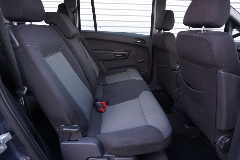 Opel Zafira 1.8 executive 7-persoosn / airco / navi / cruise / elektr. rame