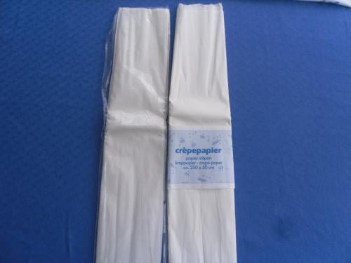 2 X CREPEPAPIER WIT NIEUW 250 X 50 CM