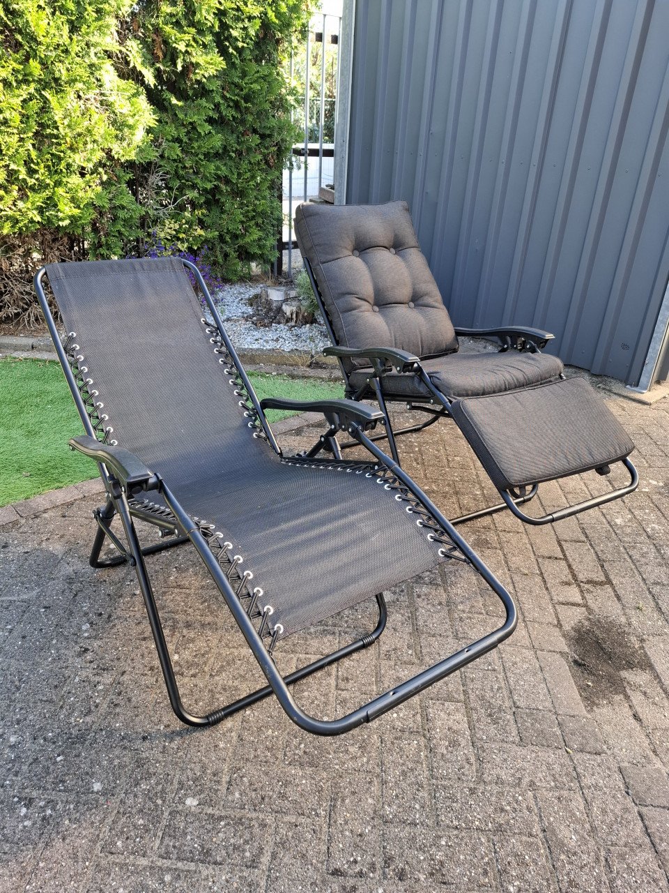 Twee fijne tuinstoelen
