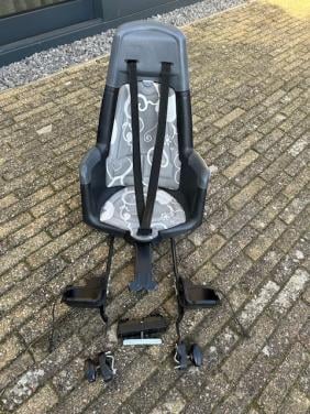 Bobike fietsstoeltje achter op de fiets