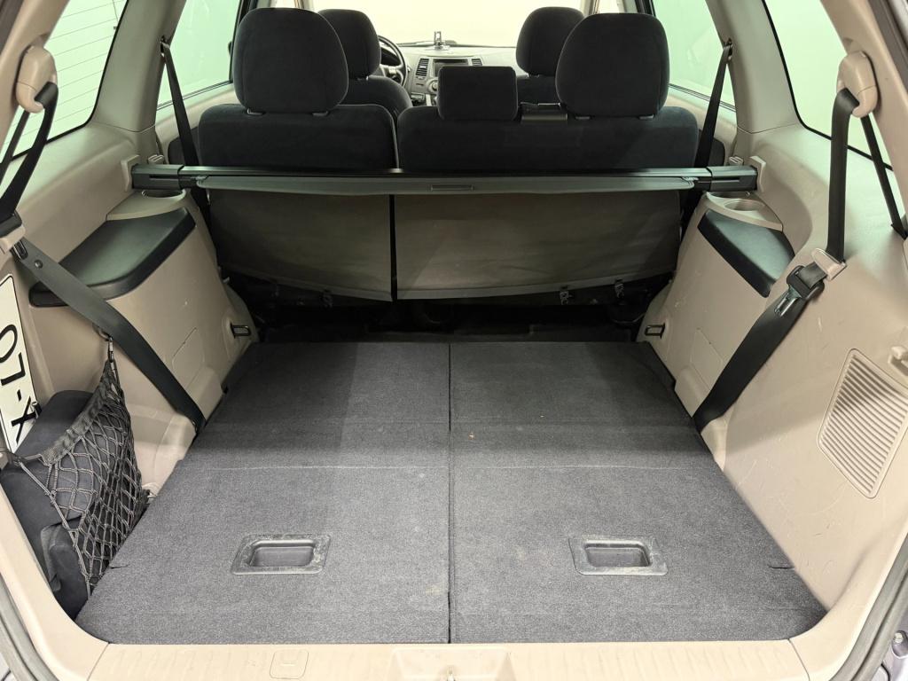Mitsubishi Grandis occasion 2.4-16v insport | grijs | tweedehands mitsubish