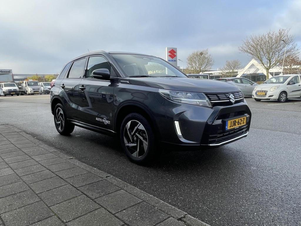 Suzuki Vitara 1.4 boosterjet style smart hybrid