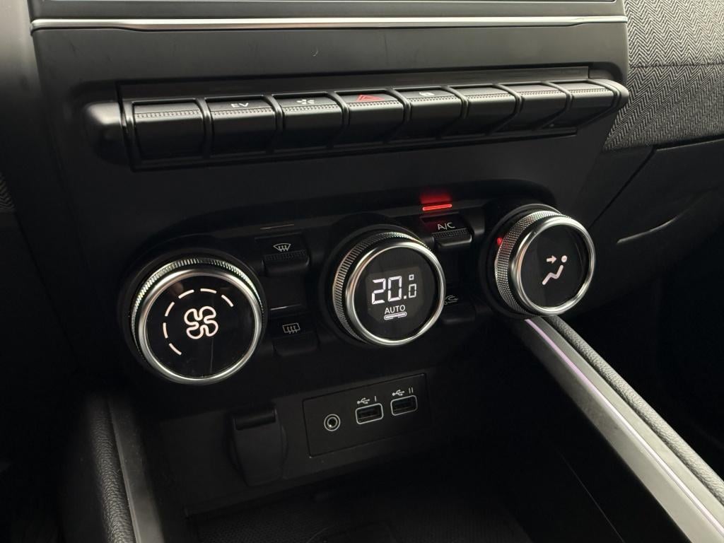 Renault Clio 1.6 e-tech full hybrid 145 evolution