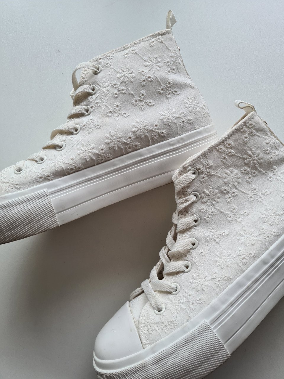 Nieuwe broderie hoge witte sneakers van Primark  Maat 39