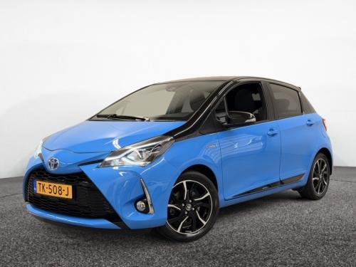 Toyota Yaris 1.5 hybrid skyblue edition