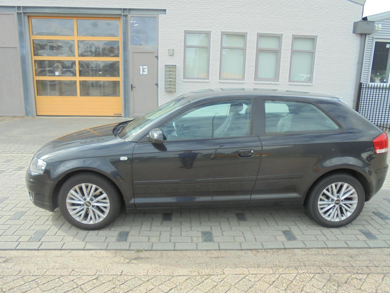 A3 1.6 Ambition (2003) Logische KM-stand Perfect onderhouden Let op: rookt