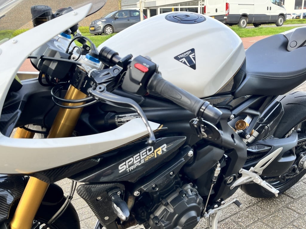 Triumph Speed Triple 1200 rr
