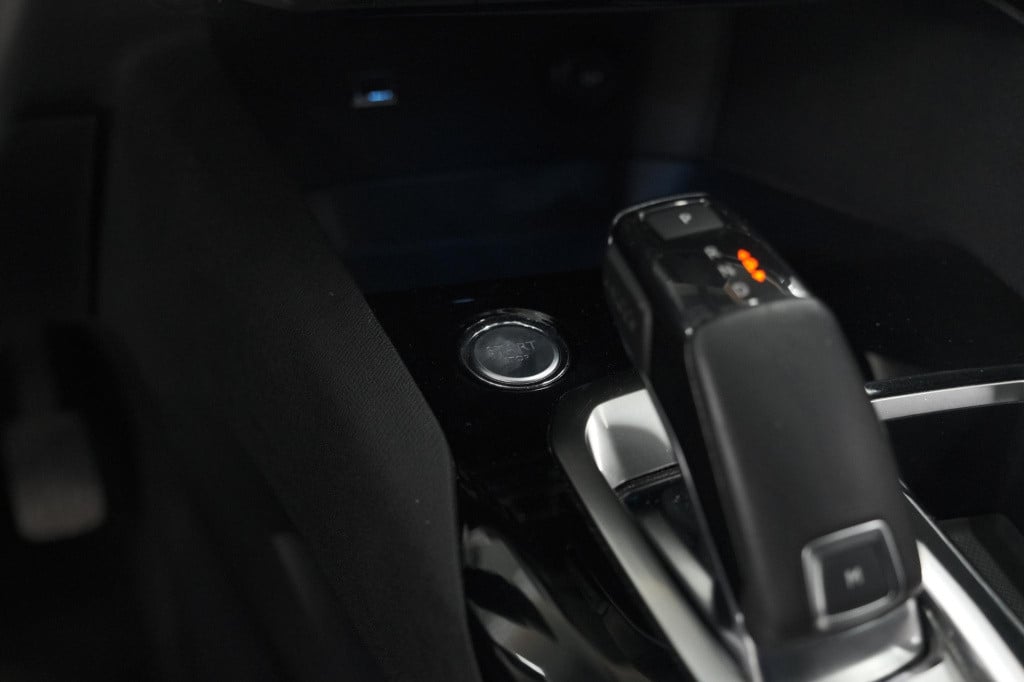 Peugeot 3008 puretech 130 eat6 allure | camera | dodehoekdetectie | elektri