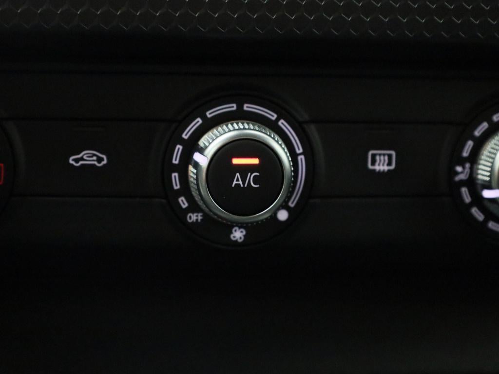 Audi A1 Sportback 30 tfsi advanced edition | parkeer sensoren | virtual coc