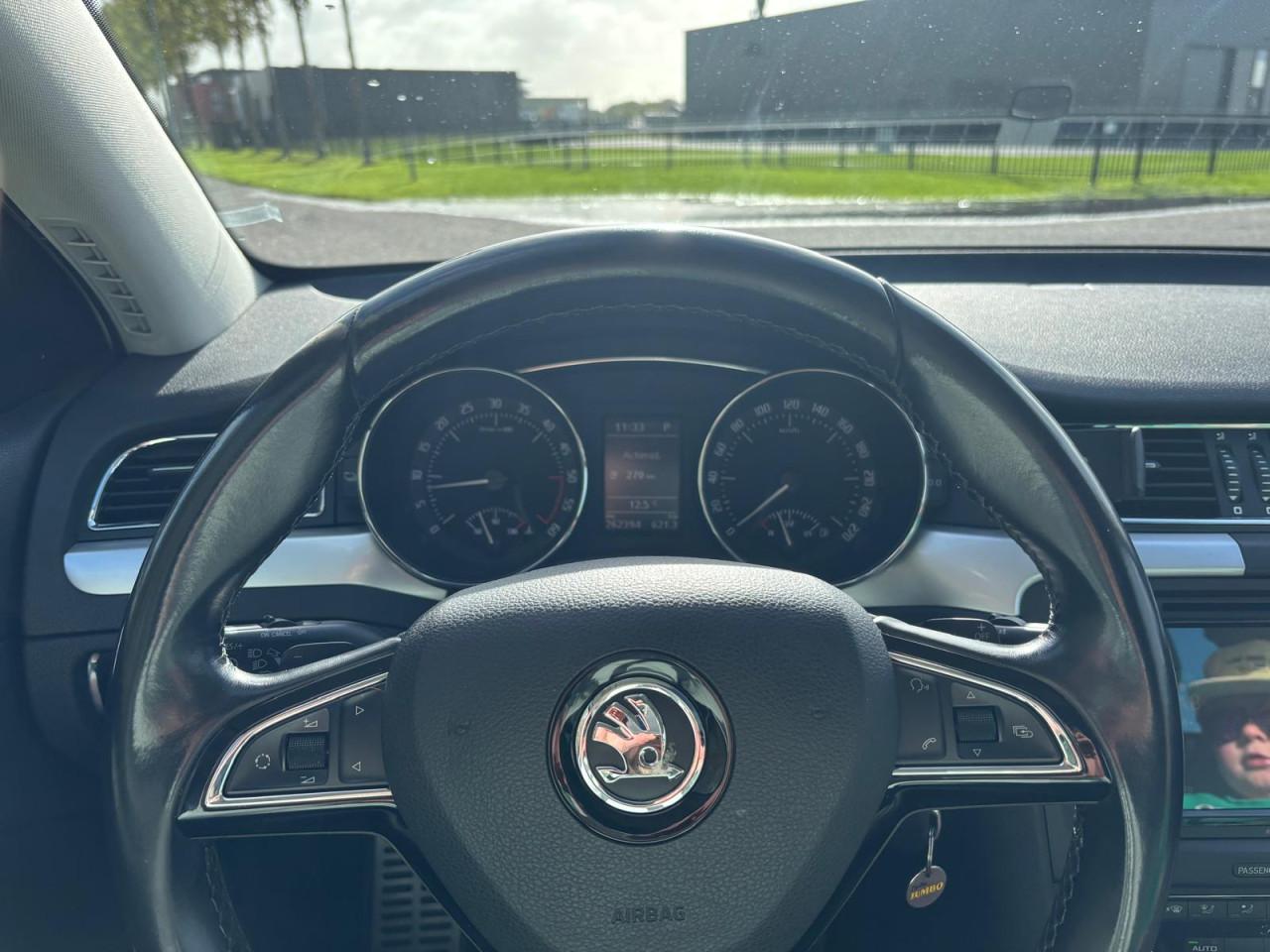Skoda Superb 2.0 TDI 170pk DSG-6 2013