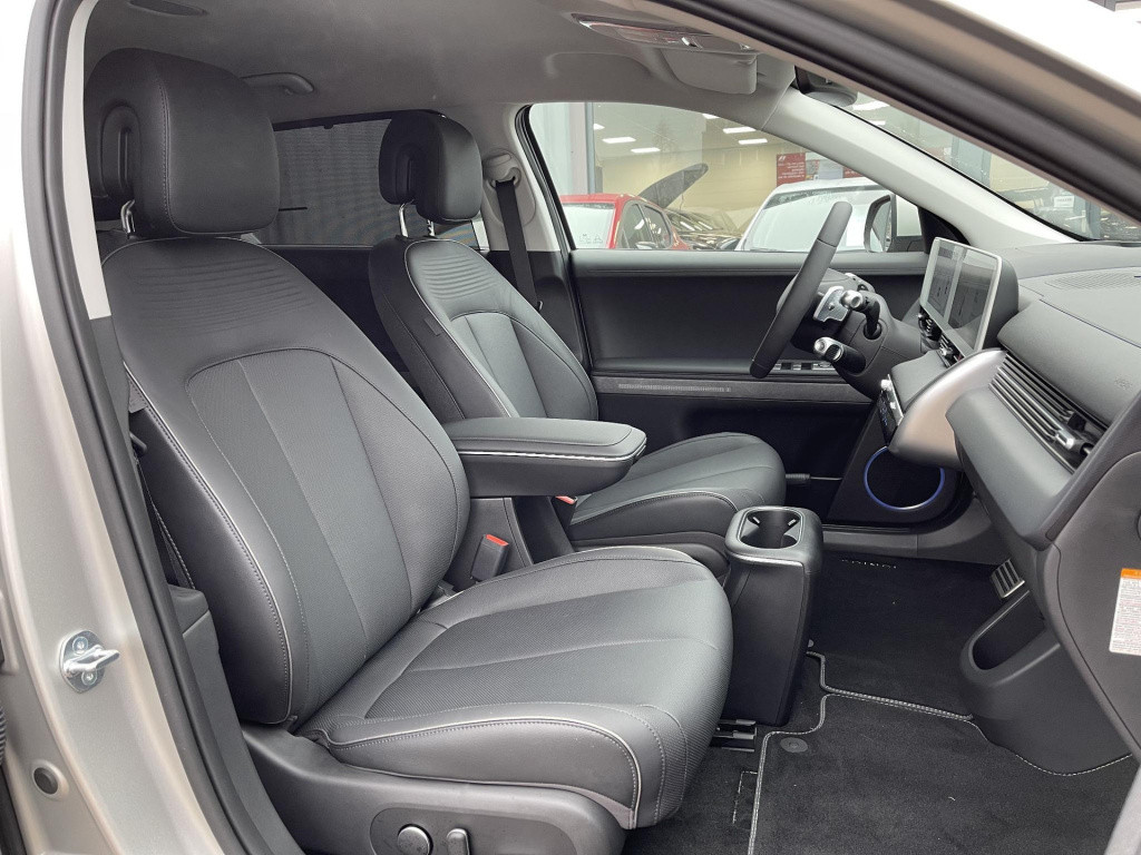 Hyundai Ioniq 5 connect+ awd 77.4 kwh hyundai ioniq 5 connect+ awd 77 kwh |