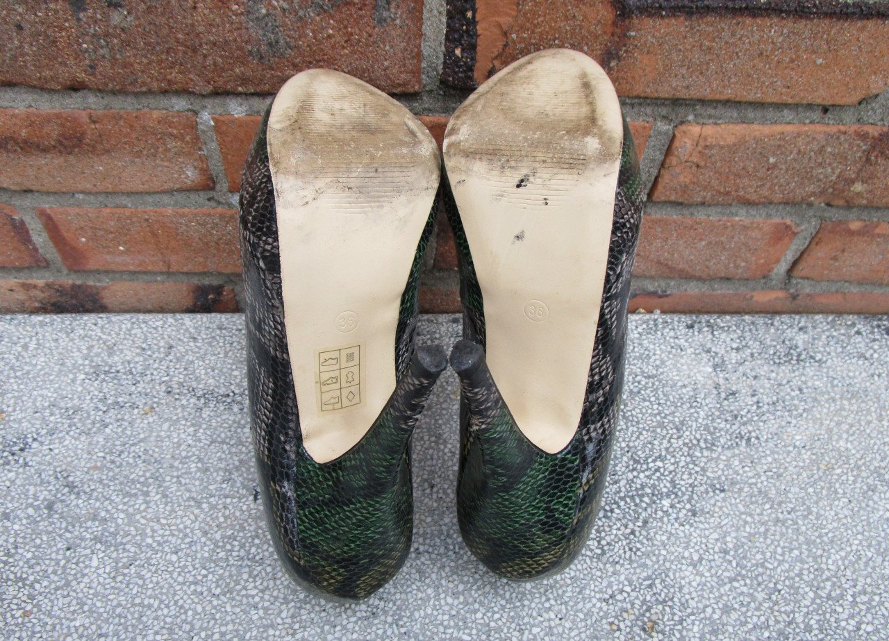 Prachtige groene Pumps maat 36 merk La Strada.