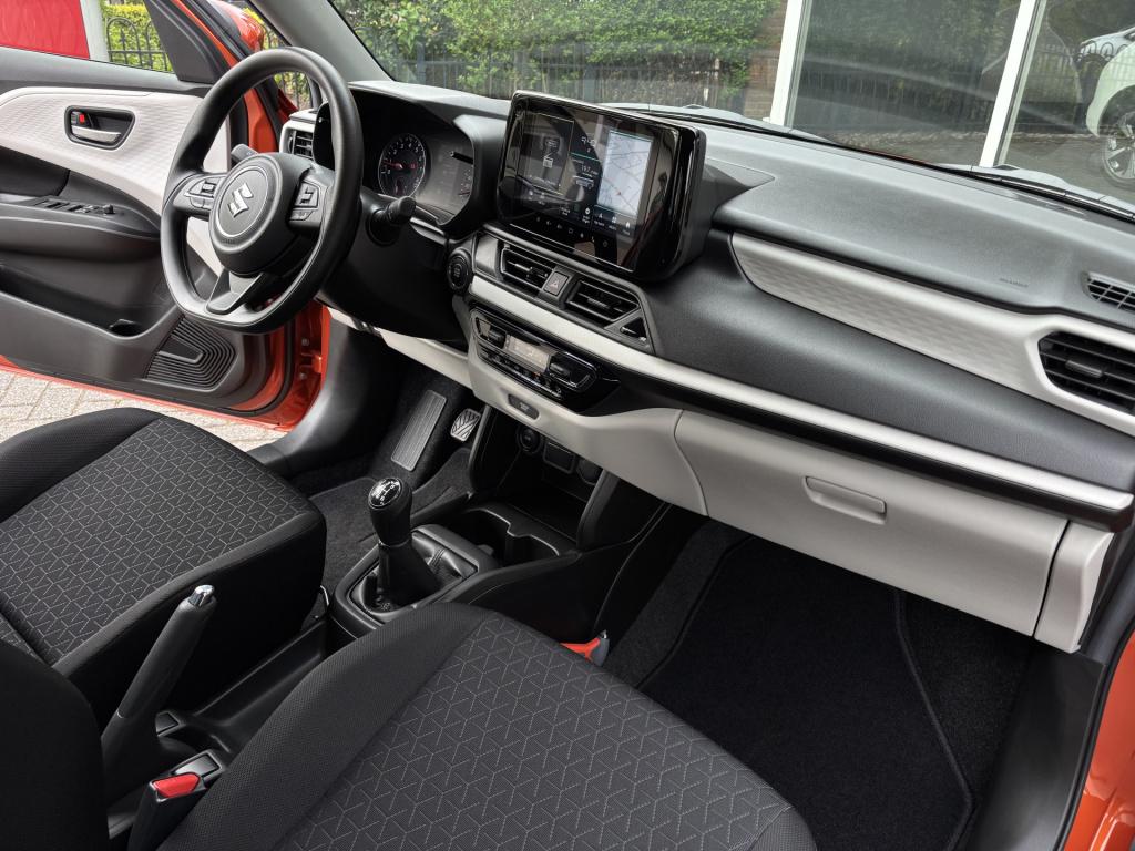 Suzuki Swift 1.2 comfort smart hybrid black orange edition/2250 korting