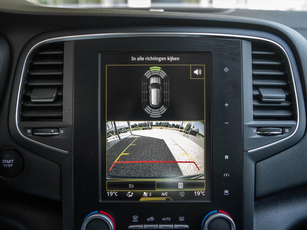 Renault Megane tce 130pk bose | navigatie | camera | park. sensoren | cruis