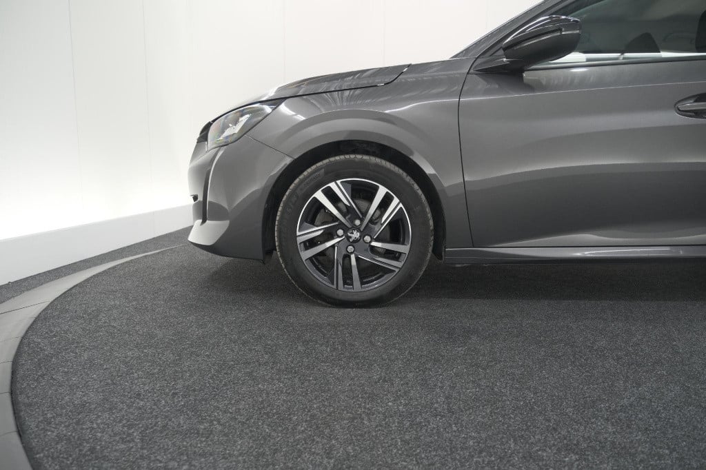 Peugeot 208 puretech 100 allure pack | camera | apple carplay | stoelverwar