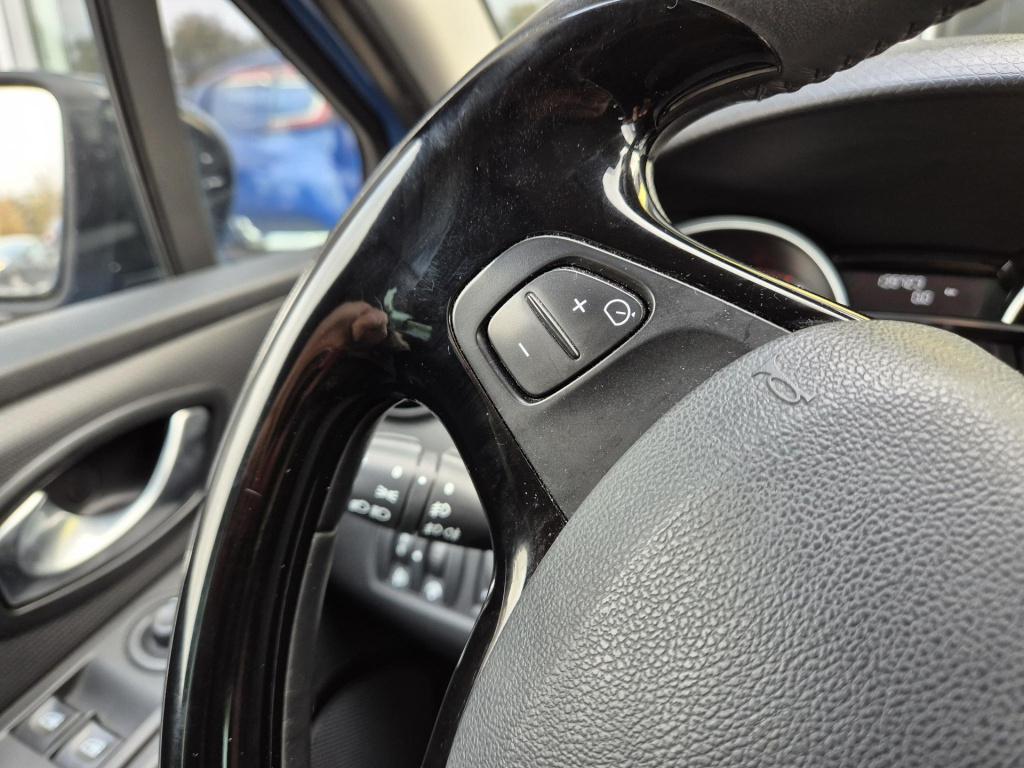 Renault Clio tce 90 eco2 expression navigatie, bluetooth, p-hulp, trekhaak