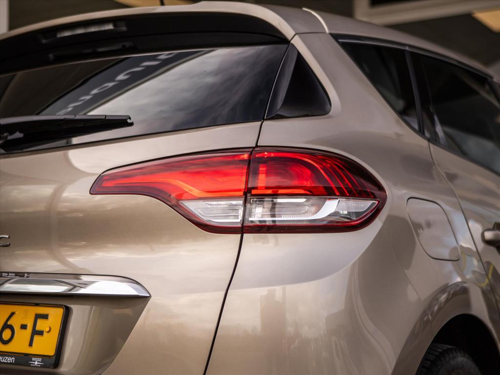 Renault Scenic 1.3 tce 140pk intens | panoramadak | trekhaak | camera | cru