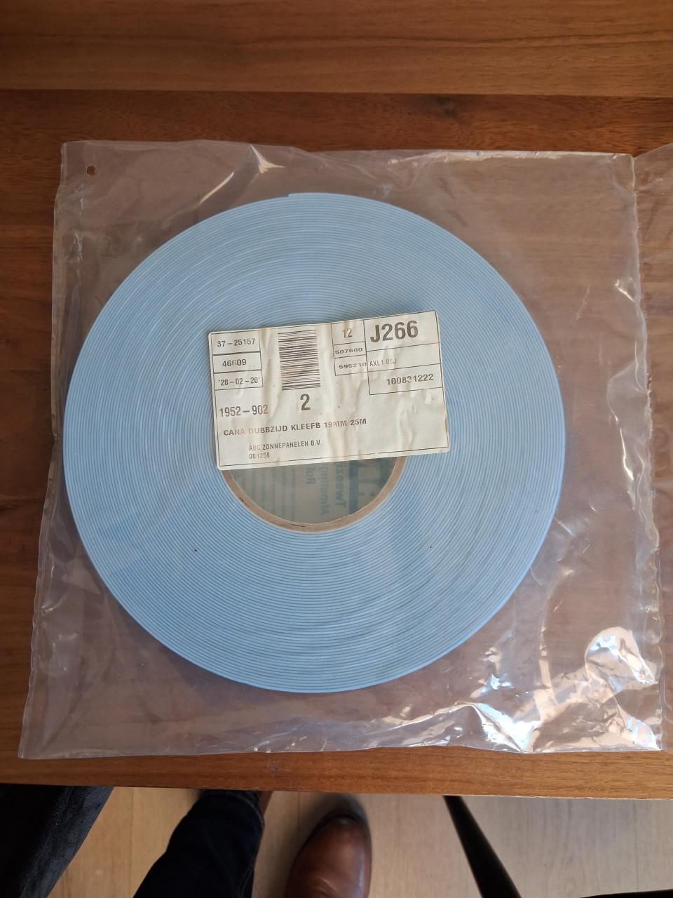 Nieuw in verpakking: dubbelzijdig kleefband