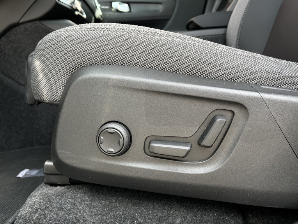 Volvo Ex40 single motor extended range plus 82 kwh | harman/kardon | blis |