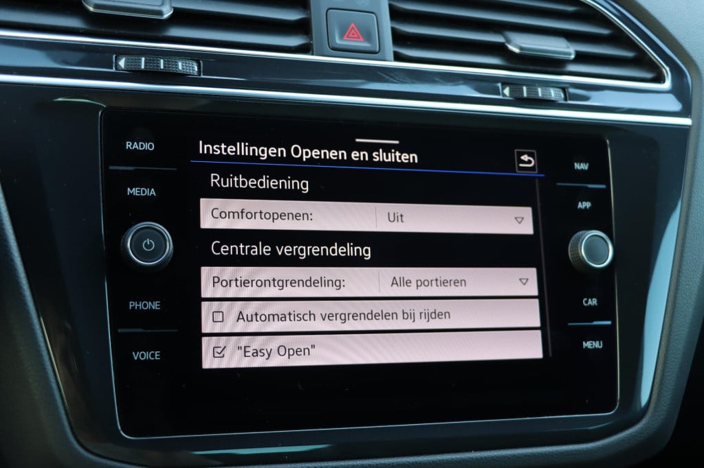 Volkswagen Tiguan 1.4 tsi ehybrid r-line business + 245pk dsg6