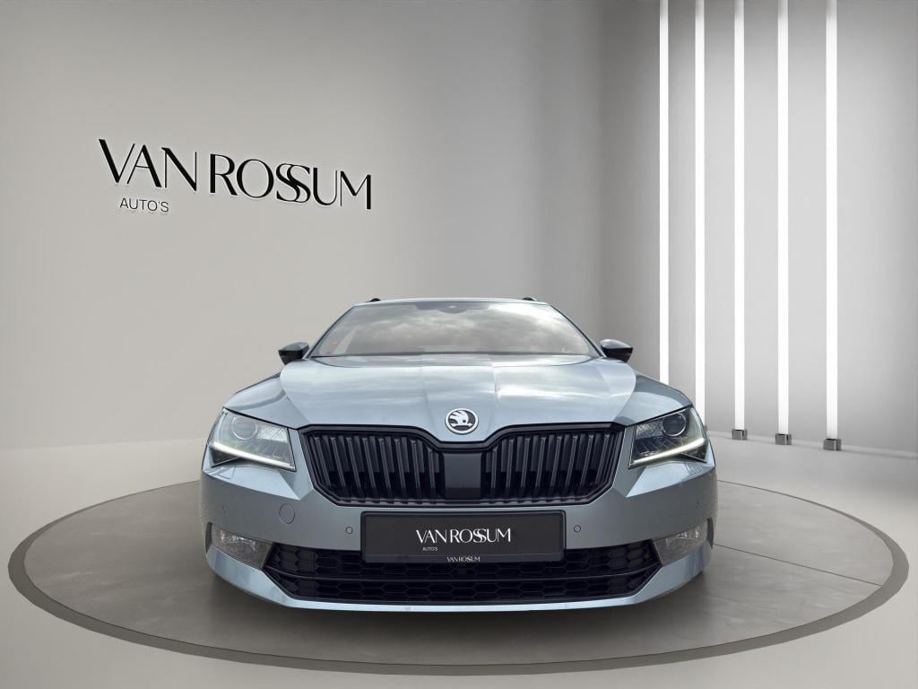 Skoda Superb 1.8 tsi sportline pano | camera | led | geheugen  | wegklap tr