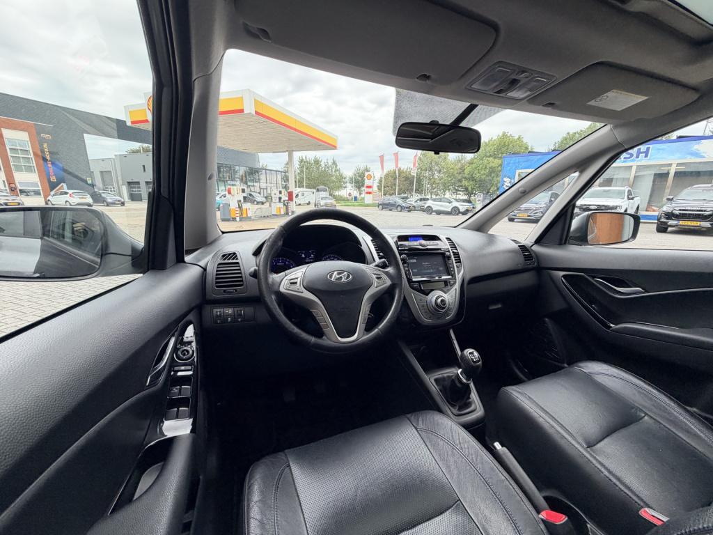 Hyundai Ix20 1.6i i-catcher | camera | trekhaak | cruise control | open dak