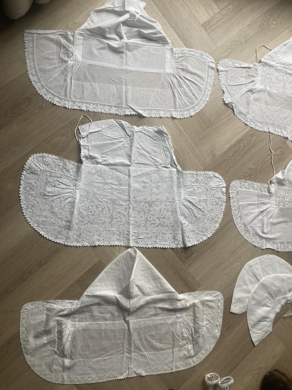 Klederdracht verzameling kappen mutsen