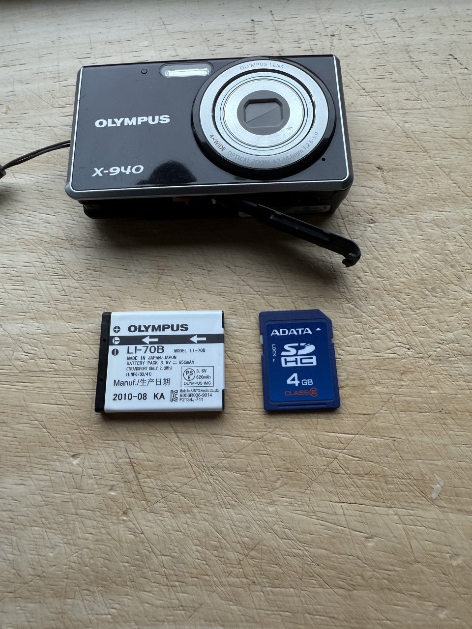 Olympus X-940 digitale camera compleet met kabels/oplader
