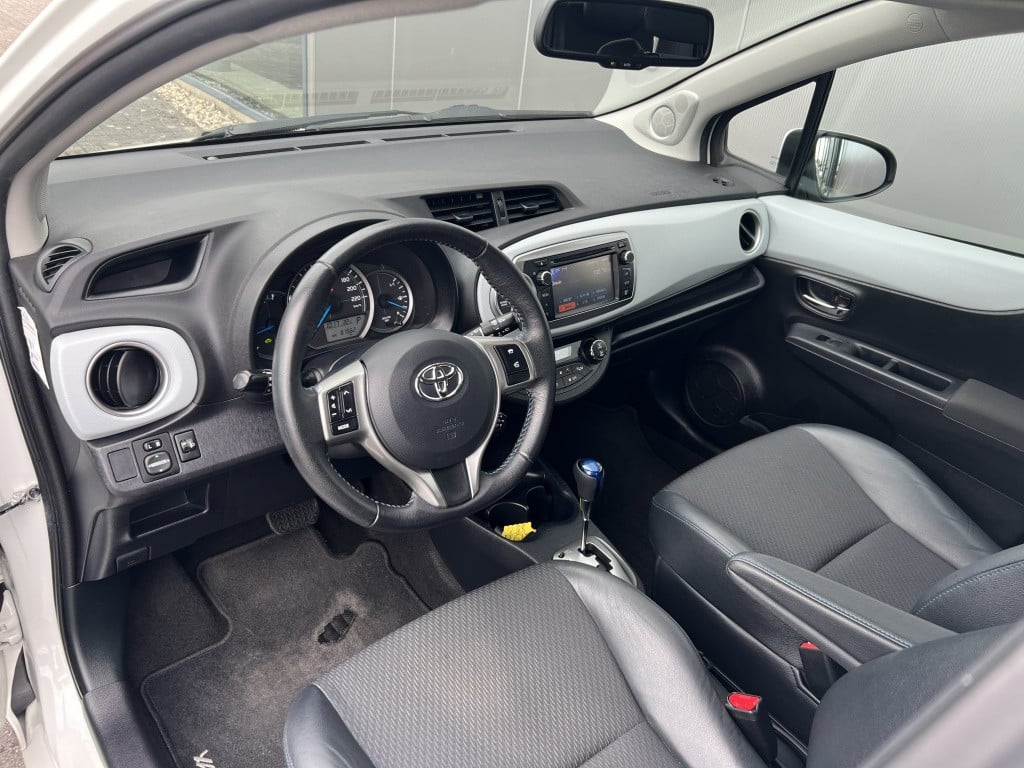 Toyota Yaris 1.5 full hybrid dyn.