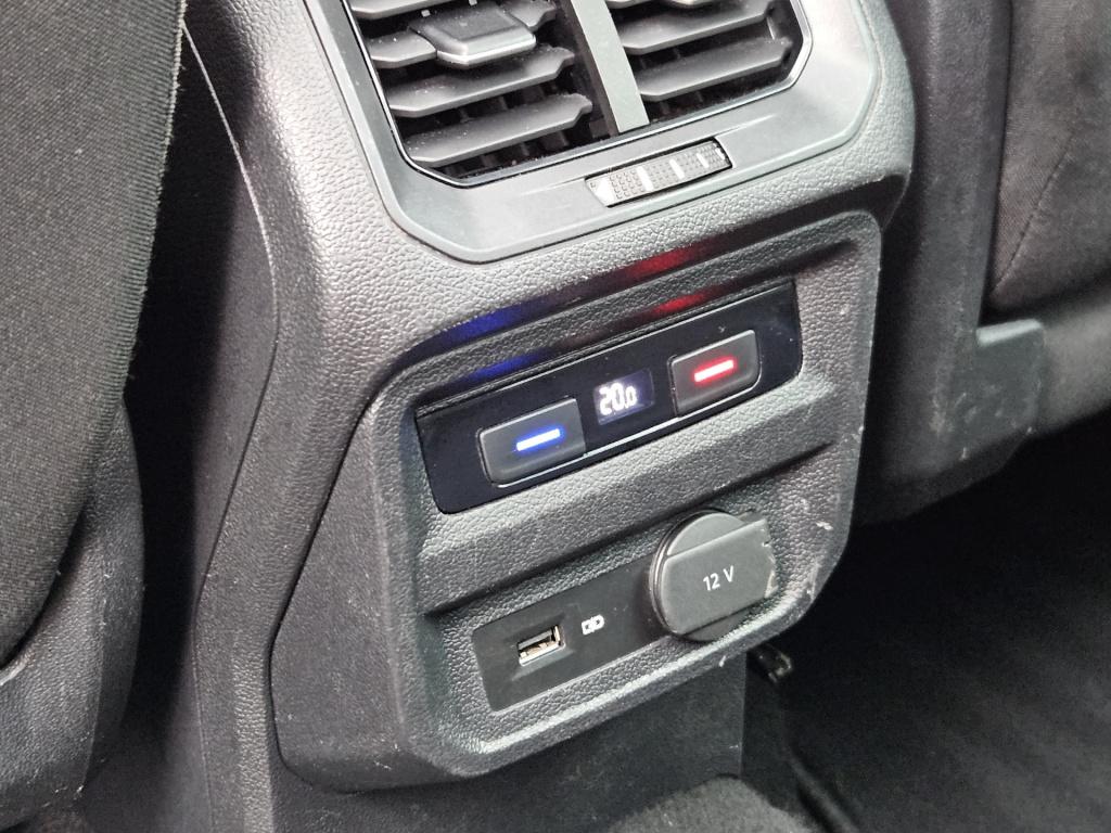 Volkswagen Tiguan 1.5 tsi act highline business r | pano | acc