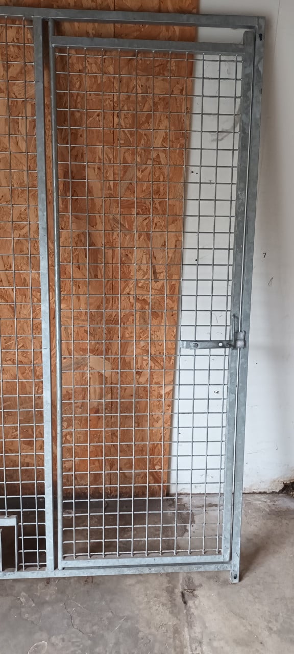 Kennelpaneel met deur
