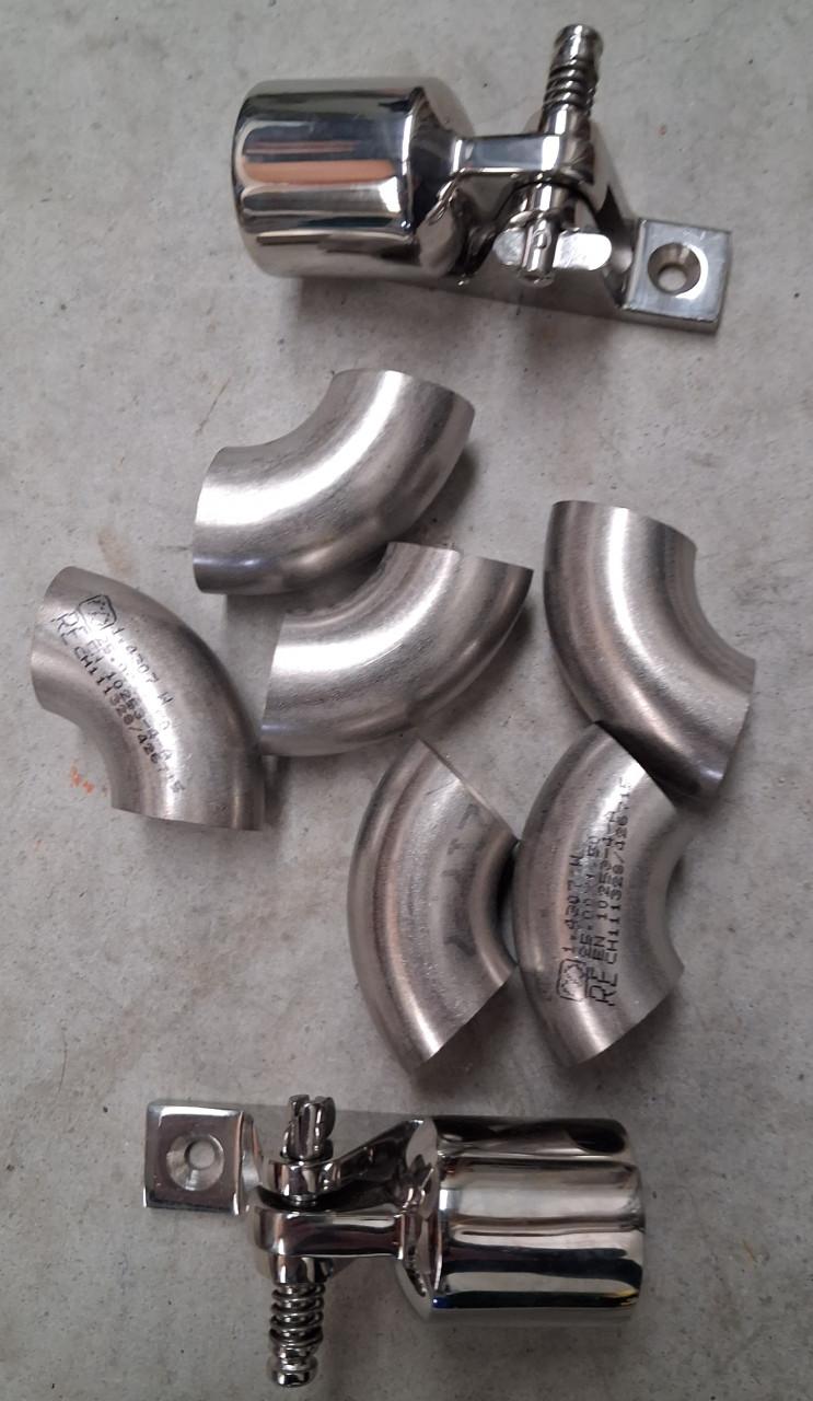 Onderdelen om een tent te maken.