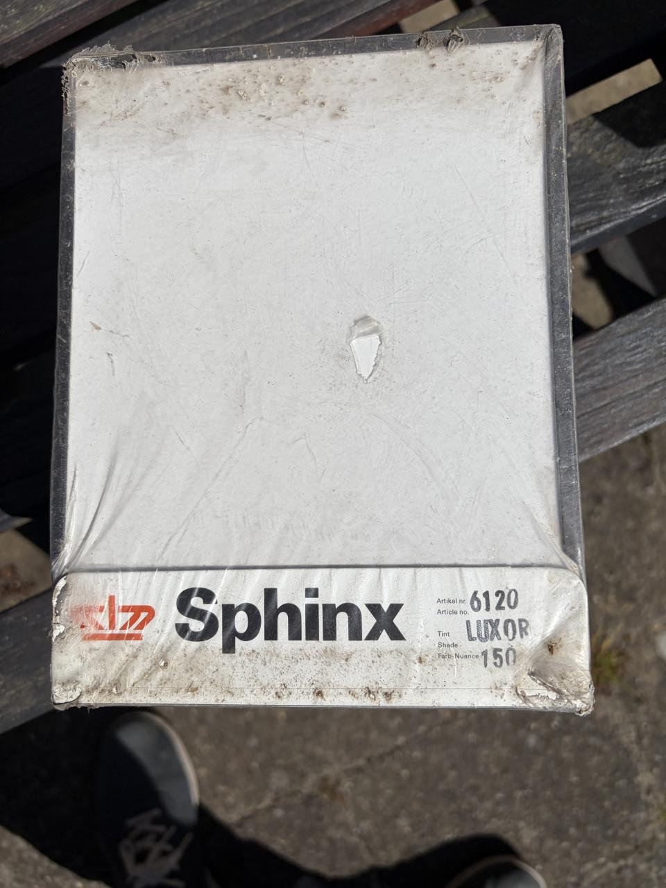 Gratis witte Sphinx tegels af te halen Burgh Haamstede