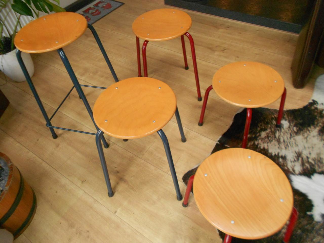 Vijf vintage presikhaaf school krukjes