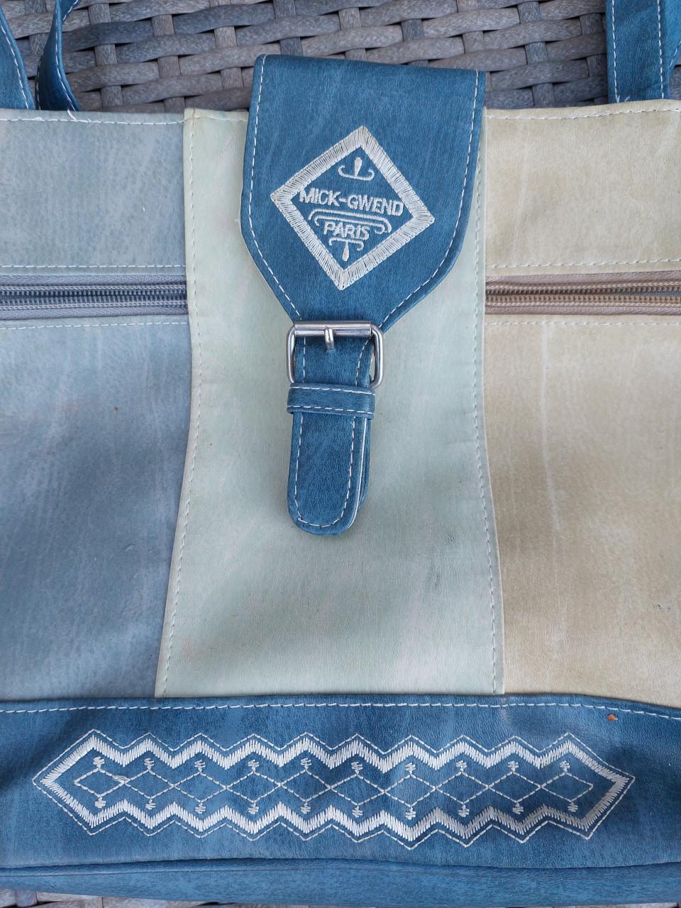 2 dames schoudertassen blauw/crème