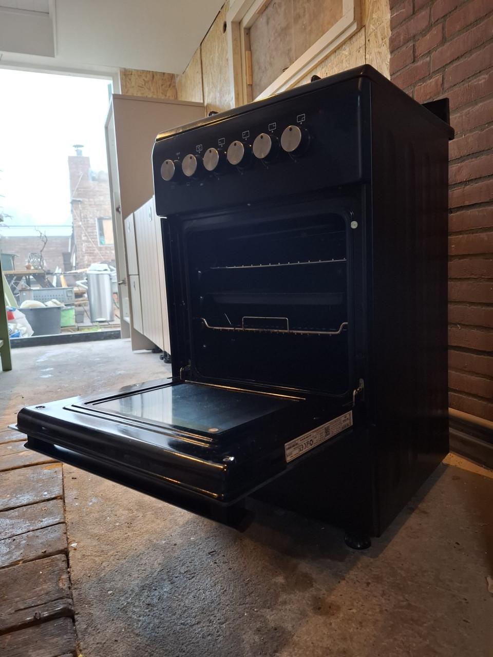 Kooktoestel met oven