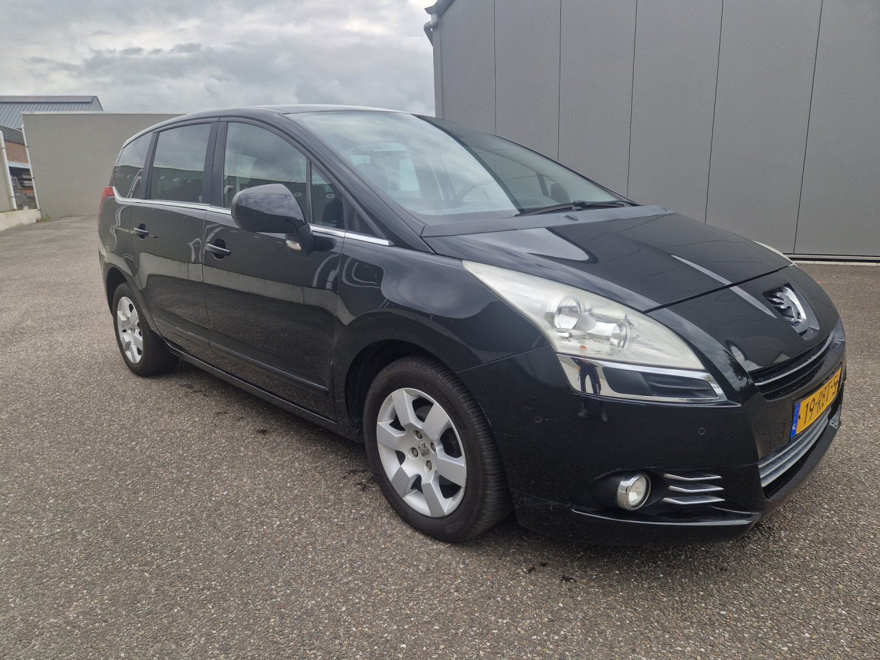 .Peugeot 5008 1.6 VTi Blue Lease 5p.