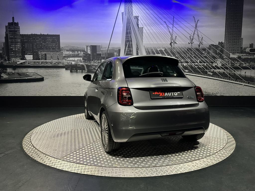 Fiat 500 icon 42 kwh *carplay*camera*