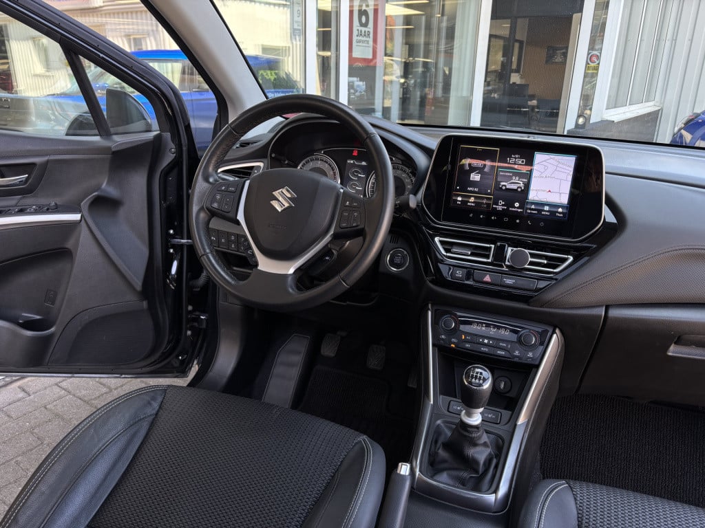Suzuki Sx4 S-cross style 1.4 boosterjet smart hybrid/panoramadak
