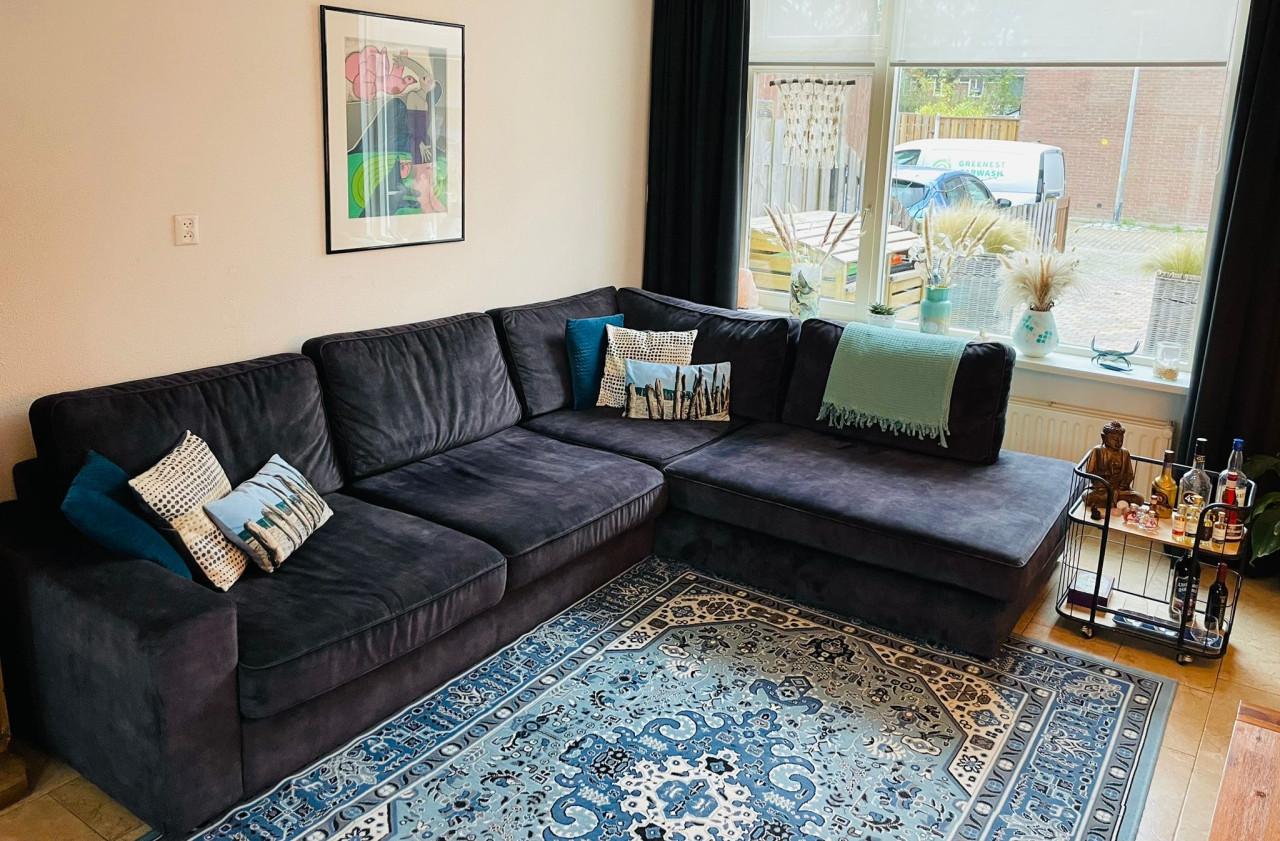 Donkerblauwe velvet bank