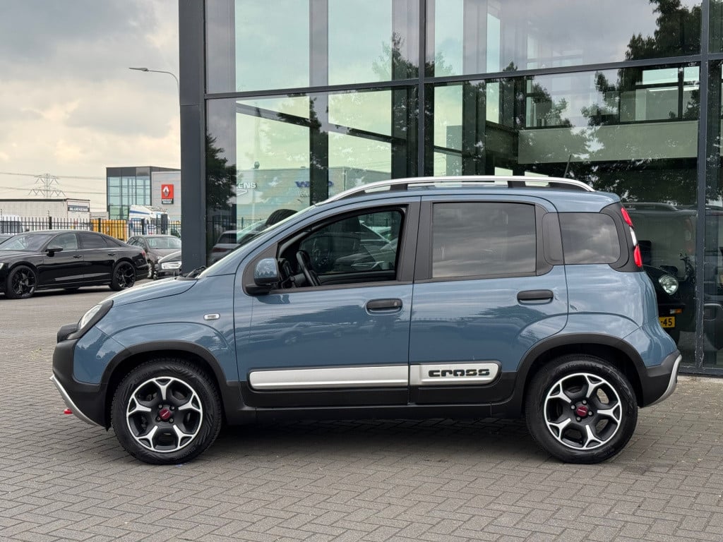 Fiat Panda 1.0 hybrid cross * stoel + voorruit verwarming * airco * bluetoo