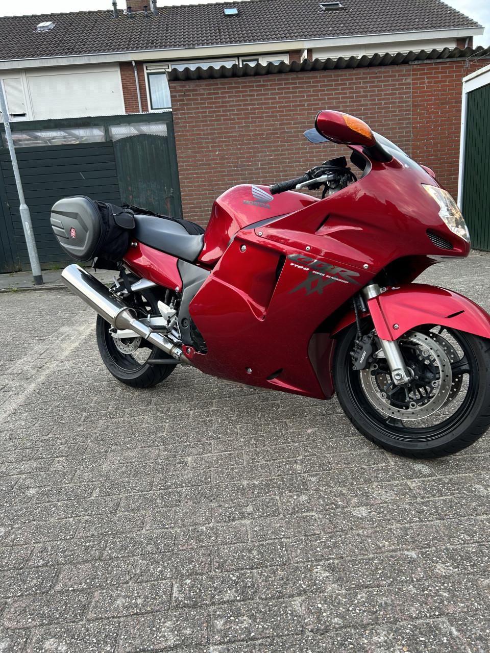 Honda Blackbird Carburateur versie met veel accessoires