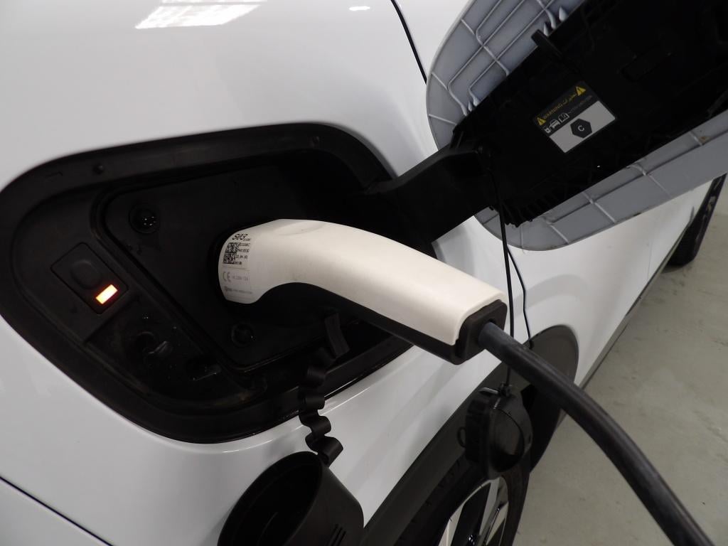 Kia Sportage 1.6 t-gdi 265 pk plug-in hybrid at 6 4wd dynamic line