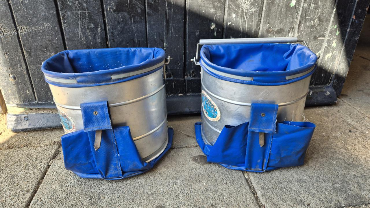 2 professionele aluminium plukemmers / plukmanden