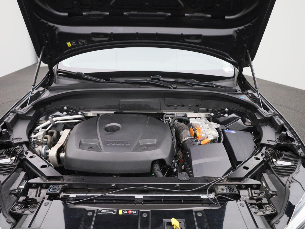 Volvo XC60 2.0 t6 plug-in hybrid awd core bright | long range | navigatie |