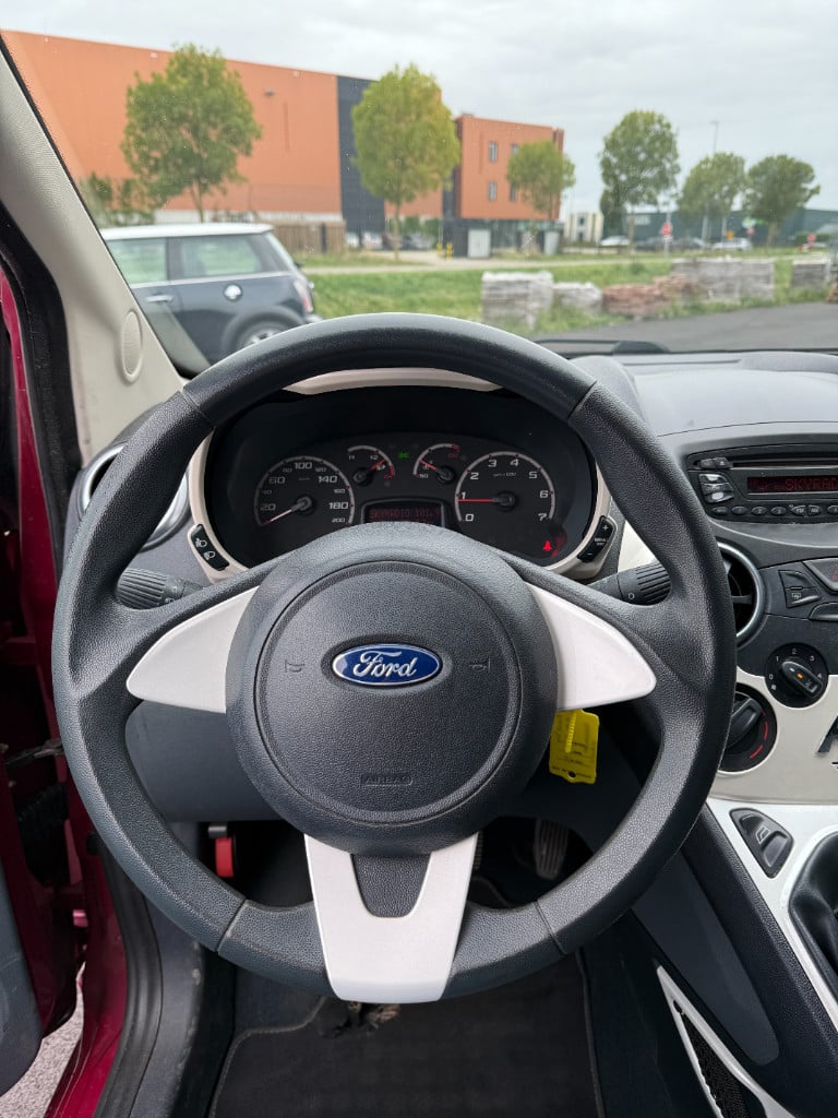 Ford KA 1.2 - titanium - airco